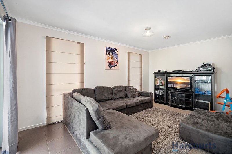 Photo - 23 Lowry Crescent, Miners Rest VIC 3352 - Image 7