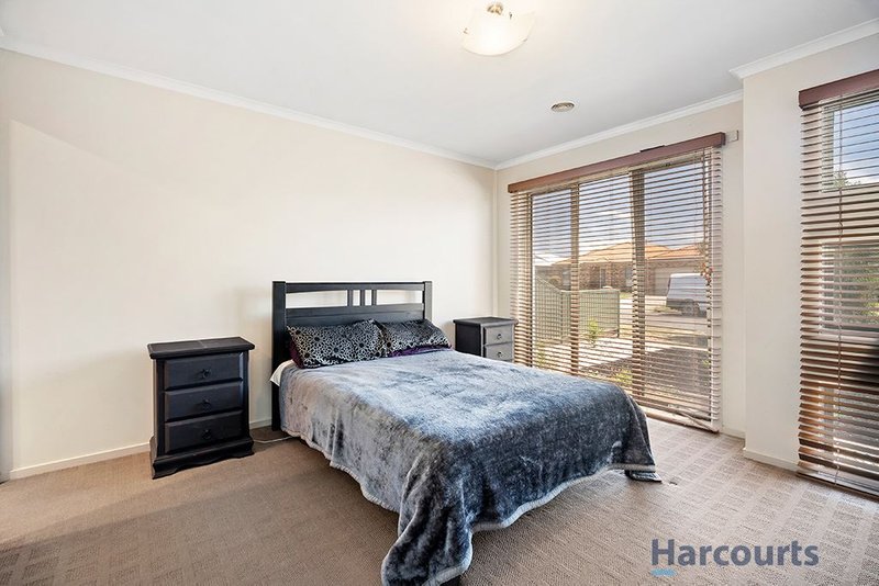 Photo - 23 Lowry Crescent, Miners Rest VIC 3352 - Image 8