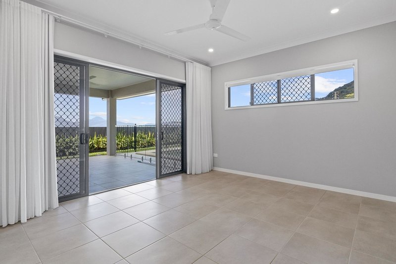 Photo - 23 Luderick Street, Kanimbla QLD 4870 - Image 8