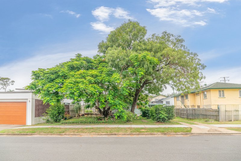 Photo - 23 Lupton Street, Chermside West QLD 4032 - Image 2