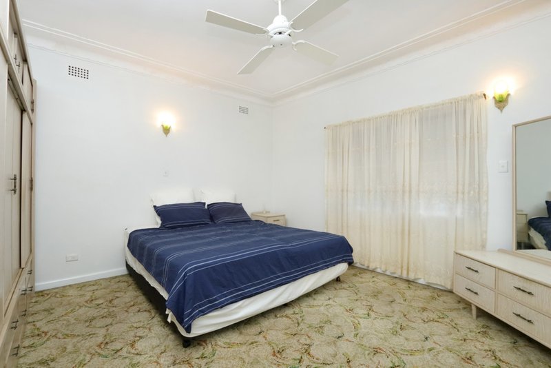 Photo - 23 Lyla Street, Narwee NSW 2209 - Image 7