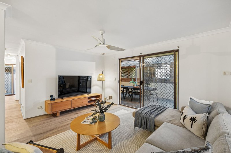 Photo - 23 Lynas Way, Quinns Rocks WA 6030 - Image 13