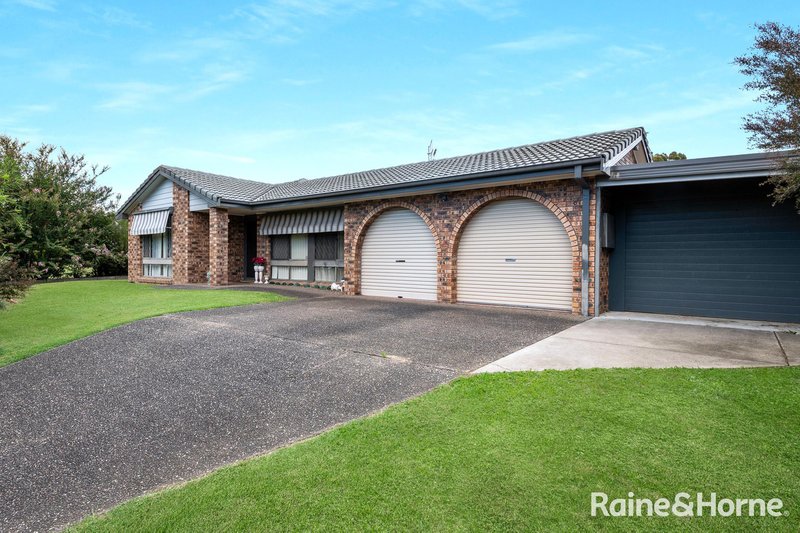 23 Lyndhurst Drive, Bomaderry NSW 2541