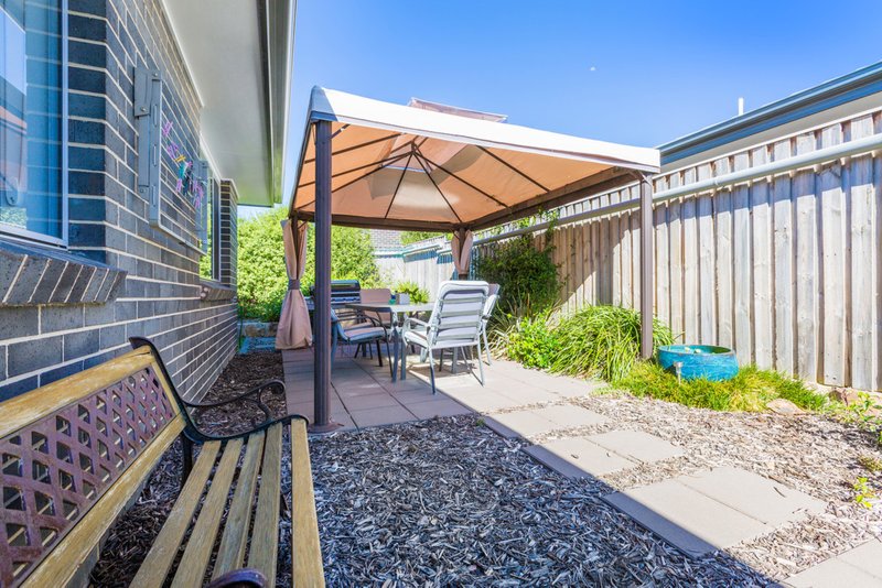 Photo - 23 Macandie Street, Casey ACT 2913 - Image 16