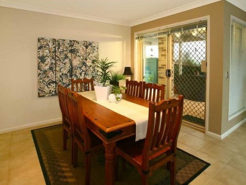 Photo - 2/3 Macbeth Court, Merrimac QLD 4226 - Image 4