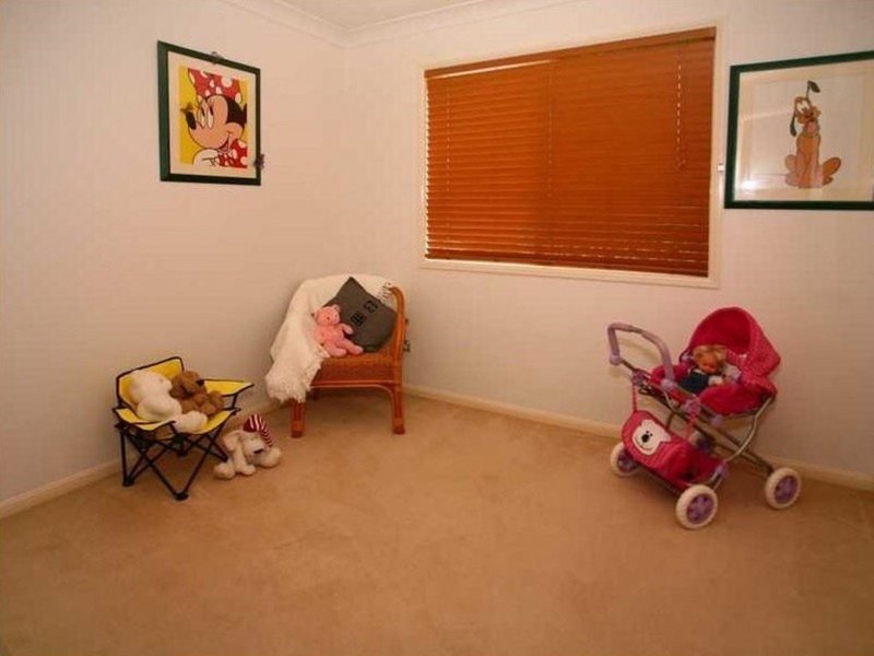 Photo - 2/3 Macbeth Court, Merrimac QLD 4226 - Image 9