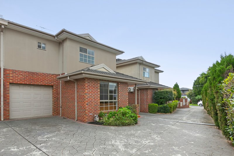 Photo - 2/3 Mack Street, Reservoir VIC 3073 - Image 1