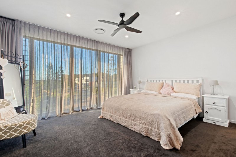 Photo - 23 Marina View Drive, Pelican Waters QLD 4551 - Image 9