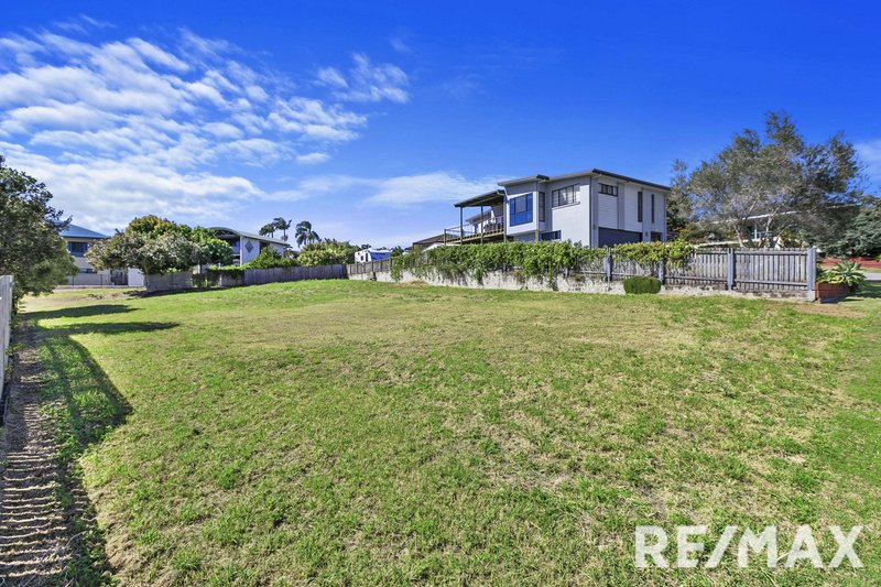 Photo - 23 Marineview Avenue, Scarness QLD 4655 - Image 4