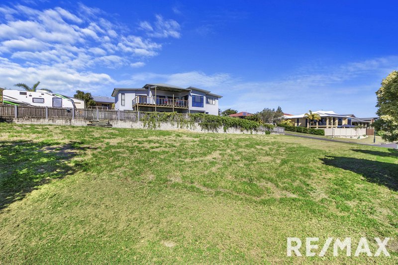 Photo - 23 Marineview Avenue, Scarness QLD 4655 - Image 6