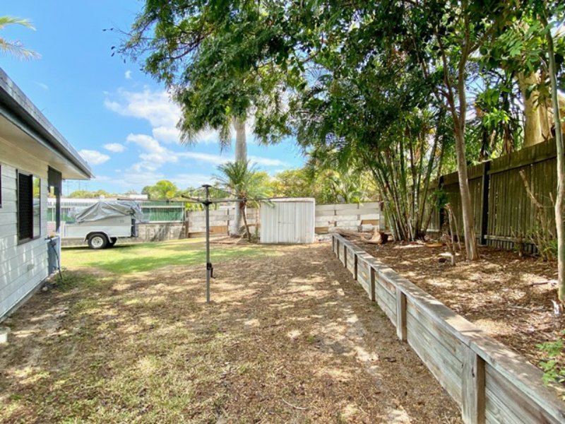 Photo - 2/3 Marquis Court, Tannum Sands QLD 4680 - Image 11