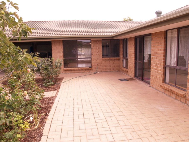 Photo - 23 Marrington Circuit, Morphett Vale SA 5162 - Image 11