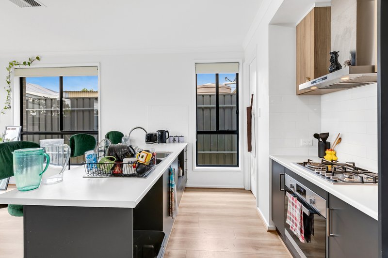 Photo - 23 Mary Street, Smithfield SA 5114 - Image 12