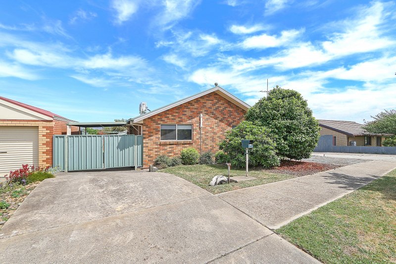 Photo - 23 Maxwell Drive, Wodonga VIC 3690 - Image 13