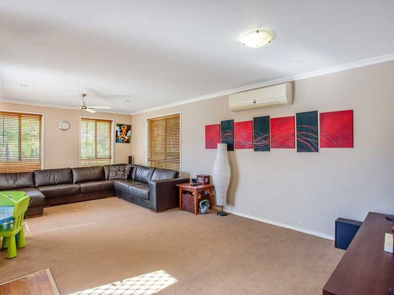 Photo - 23 Mcdivitt Court, Worongary QLD 4213 - Image 5