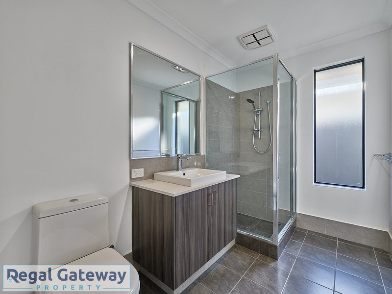 Photo - 23 Mcgibbon Street, Piara Waters WA 6112 - Image 9