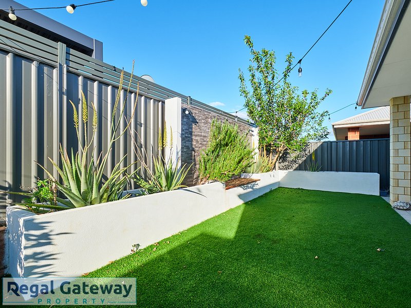 Photo - 23 Mcgibbon Street, Piara Waters WA 6112 - Image 14