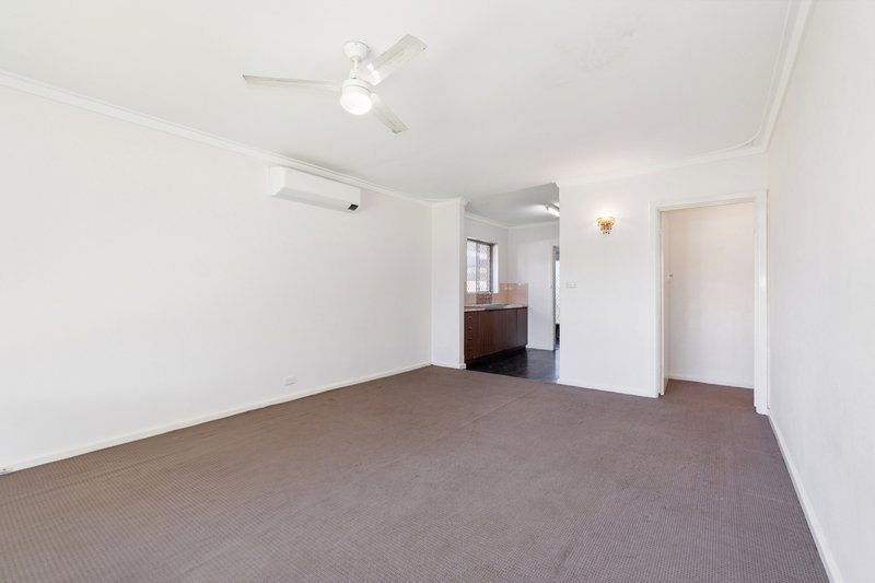 Photo - 23 Mckay Street, Waterford WA 6152 - Image 6