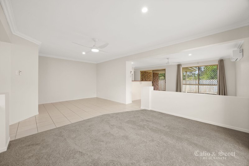Photo - 23 Mckinlay Crescent, Murrumba Downs QLD 4503 - Image 7