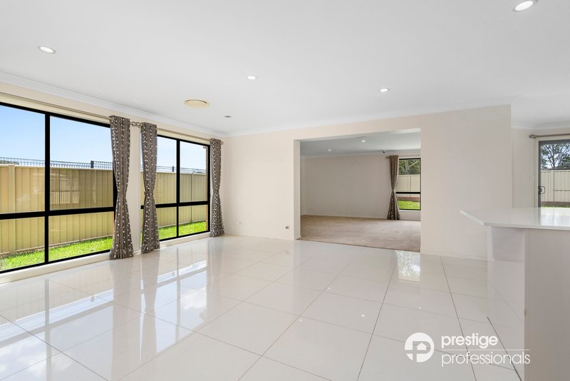 Photo - 23 Mckinnon Close, Holsworthy NSW 2173 - Image 5