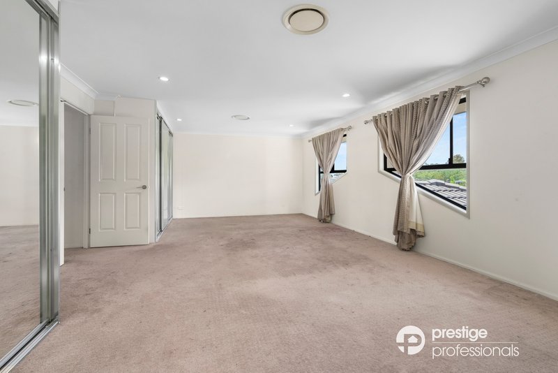 Photo - 23 Mckinnon Close, Holsworthy NSW 2173 - Image 9