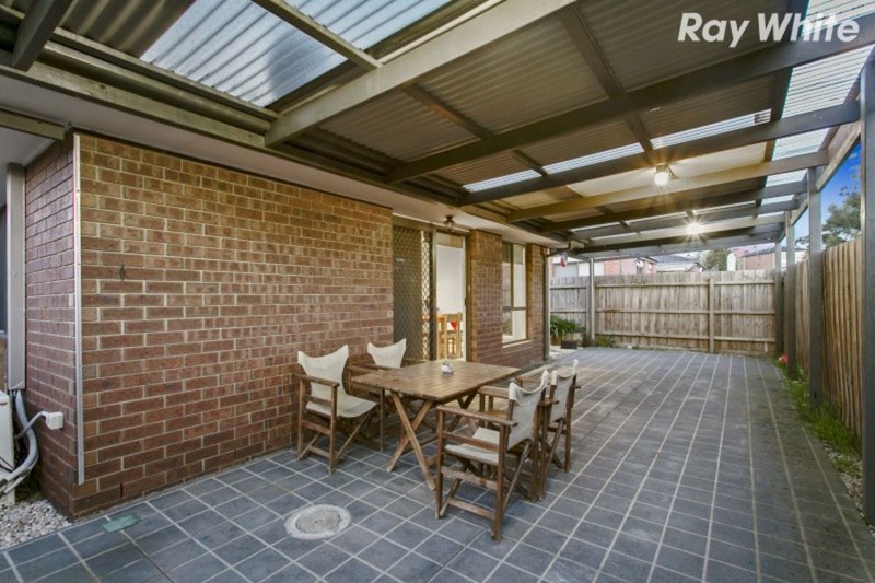 Photo - 23 Melzak Way, Berwick VIC 3806 - Image 9