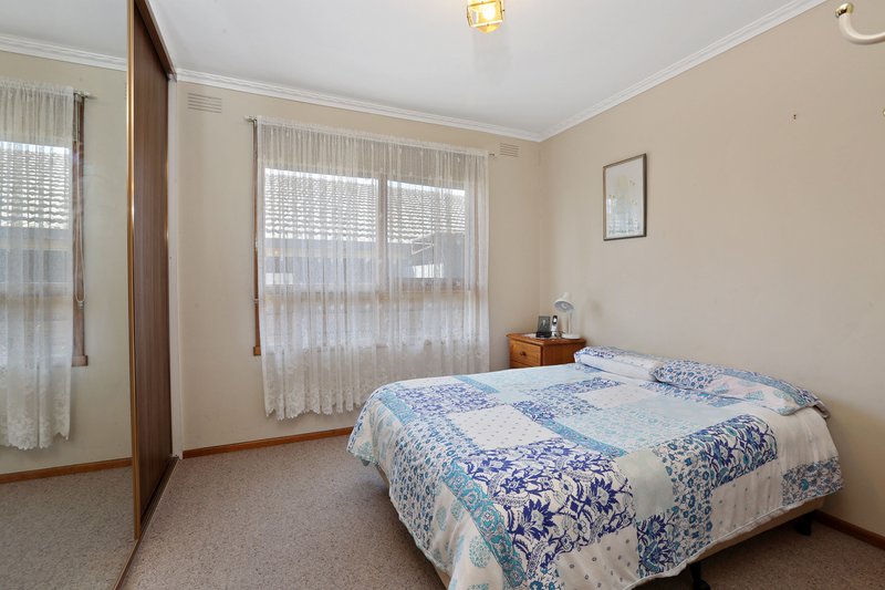 Photo - 23 Merlin Crescent, Corio VIC 3214 - Image 5