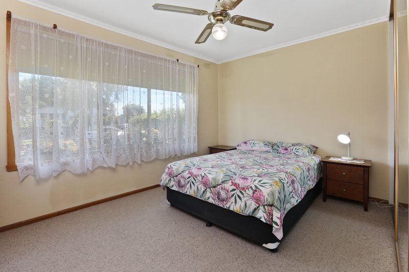 Photo - 23 Merlin Crescent, Corio VIC 3214 - Image 8