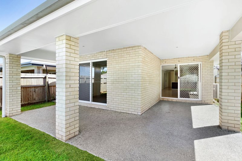 Photo - 23 Miers Crescent, Murrumba Downs QLD 4503 - Image 4