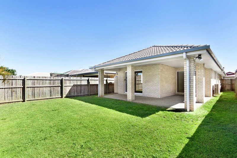 Photo - 23 Miers Crescent, Murrumba Downs QLD 4503 - Image 5