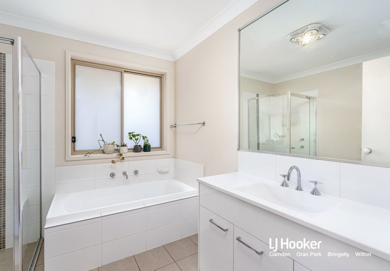 Photo - 23 Milton Circuit, Oran Park NSW 2570 - Image 5