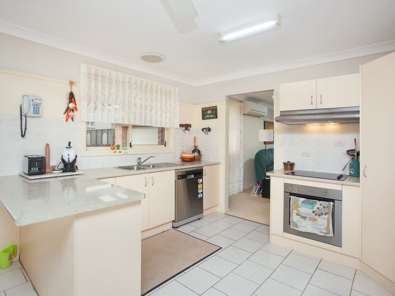 Photo - 23 Molong Road, Old Bar NSW 2430 - Image 7