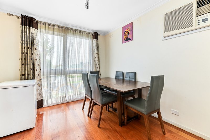 Photo - 23 Monash Crescent, Clayton South VIC 3169 - Image 6