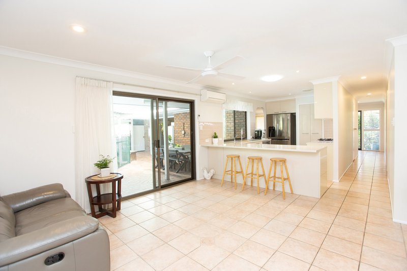 Photo - 23 Monica Street, Rochedale South QLD 4123 - Image 4