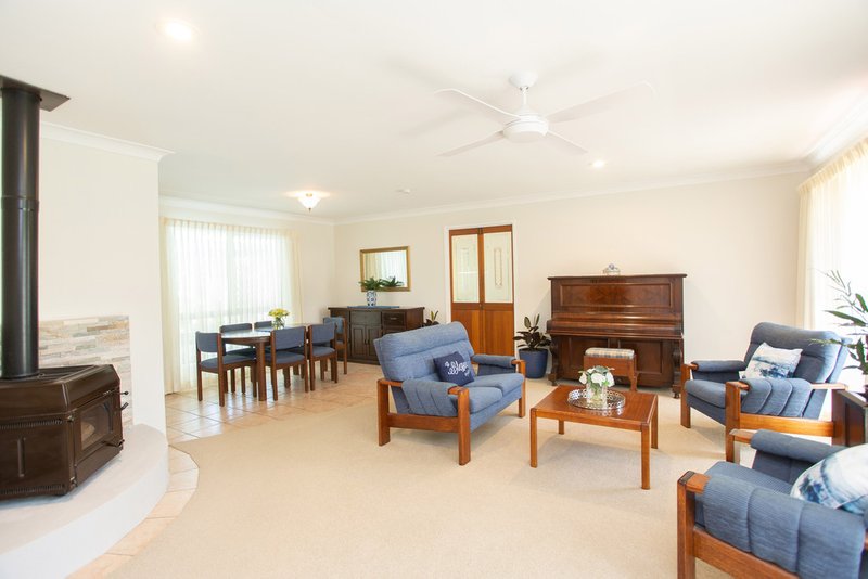 Photo - 23 Monica Street, Rochedale South QLD 4123 - Image 5