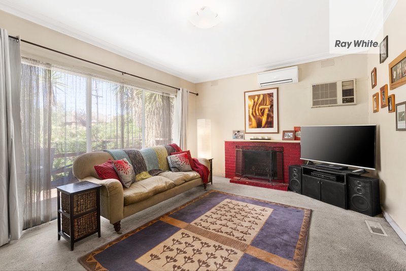 Photo - 23 Montpellier Road, Burwood VIC 3125 - Image 2