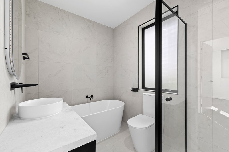 Photo - 2/3 Munro Street, Macleod VIC 3085 - Image 5