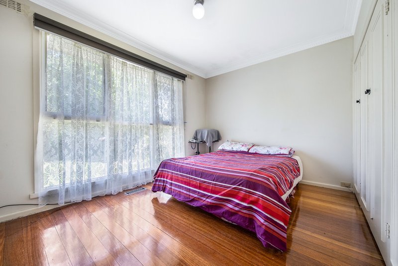 Photo - 23 Myers Avenue, Glen Waverley VIC 3150 - Image 8