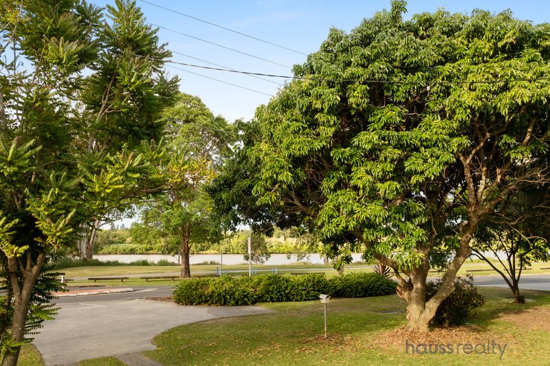 Photo - 23 Nadine Street, Graceville QLD 4075 - Image 14