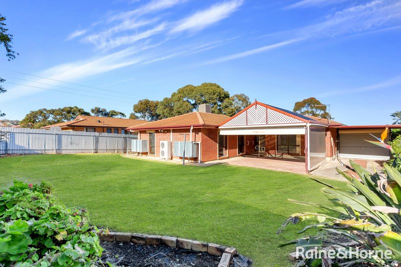 Photo - 23 Nathan Court, Morphett Vale SA 5162 - Image 2