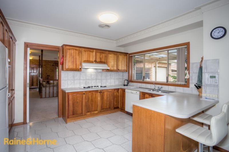 Photo - 23 Neill Street, Sunbury VIC 3429 - Image 2