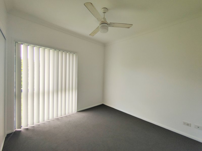 Photo - 23 Nicholls Drive, Redbank Plains QLD 4301 - Image 9