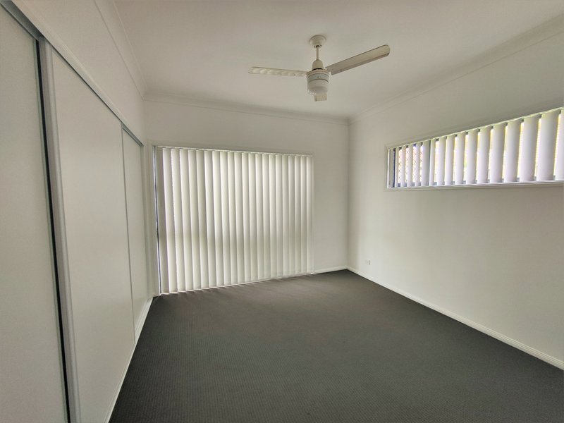 Photo - 23 Nicholls Drive, Redbank Plains QLD 4301 - Image 11