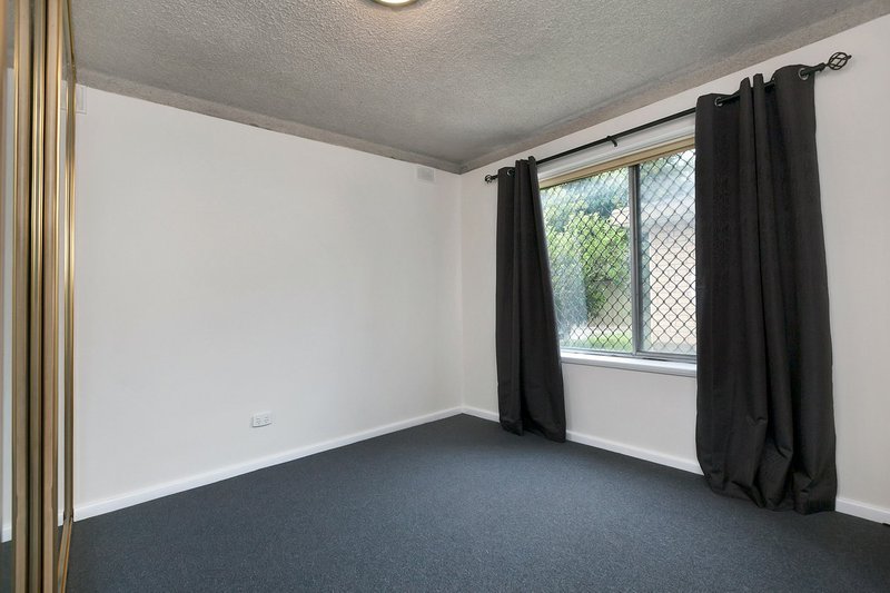 Photo - 2/3 Noblet Street, Findon SA 5023 - Image 5