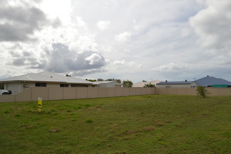 Photo - 23 Noeme Street, Burrum Heads QLD 4659 - Image 2