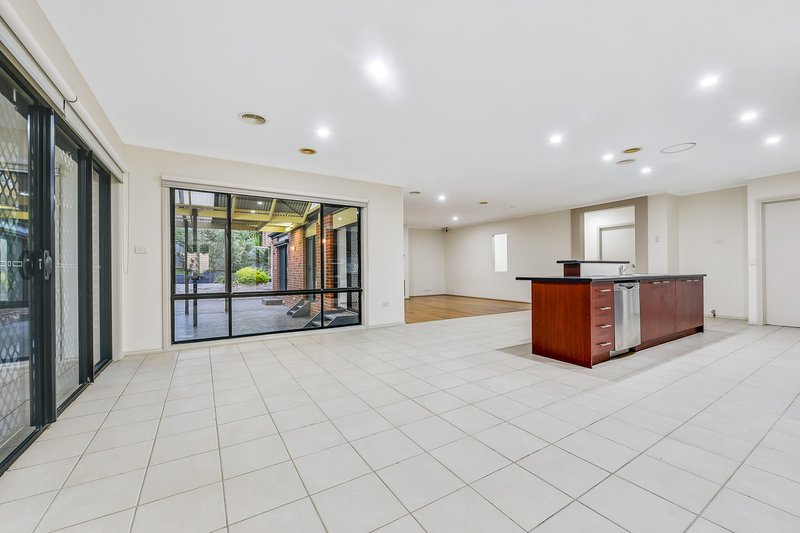 Photo - 23 Northgate Drive, Berwick VIC 3806 - Image 6