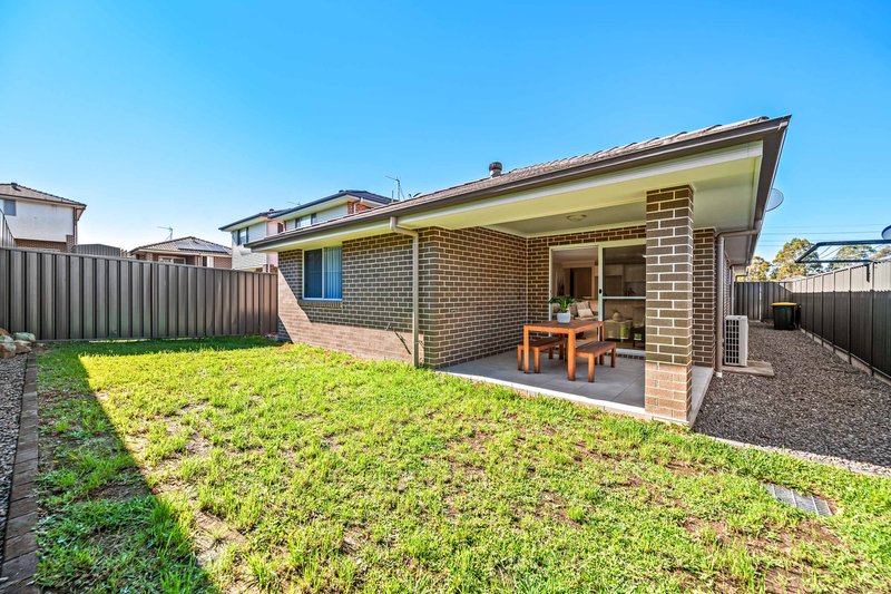 Photo - 23 Oakmont Place, Woongarrah NSW 2259 - Image 13