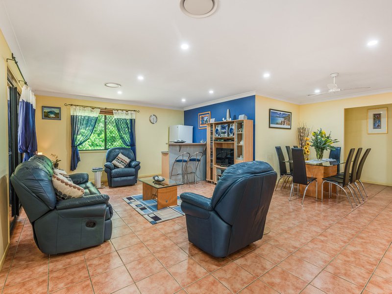 Photo - 23 Old Orchard Drive, Palmwoods QLD 4555 - Image 7