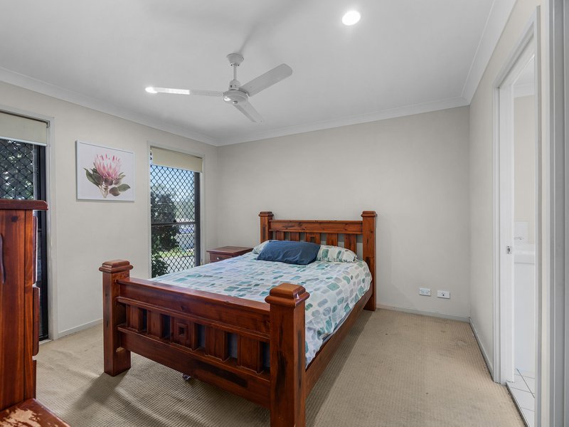 Photo - 23 Oliver Drive, Redbank Plains QLD 4301 - Image 9