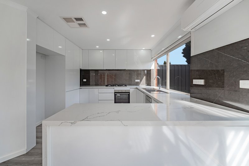 Photo - 23 Orion Way, Roxburgh Park VIC 3064 - Image 7